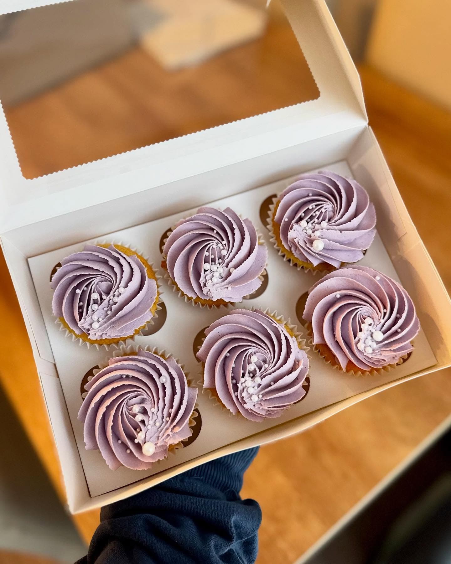 Cupcakes by The Cakeaholic Club